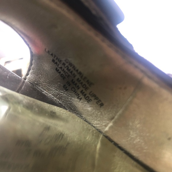 NWOT Brown Guess Suede Open Toe with Buckle Heels - Picture 8 of 8